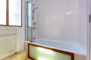 2 quartos, acesso à internet de alta velocidade
