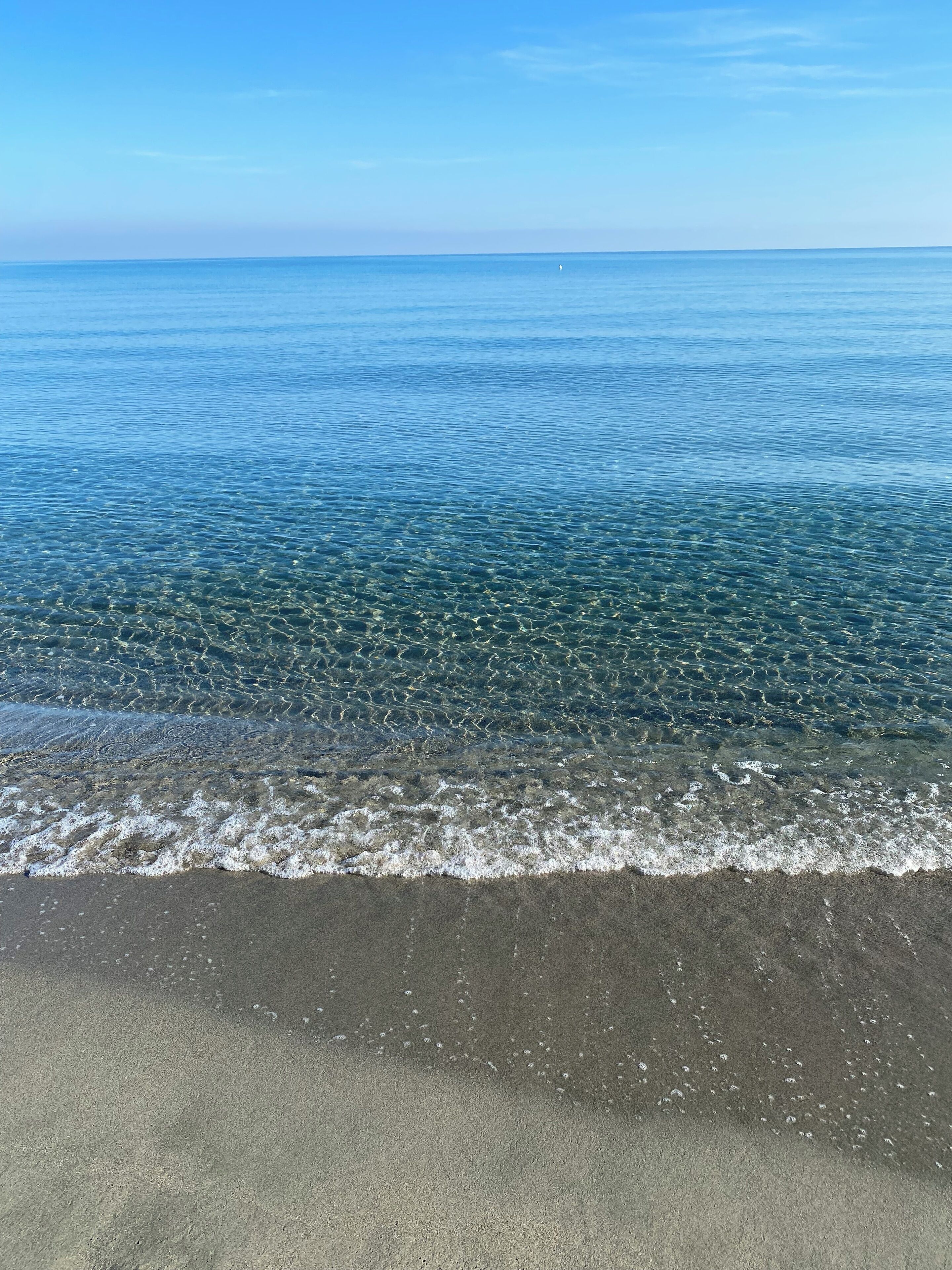 Plage à proximité, chaises longues, serviettes de plage