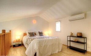 1 bedroom, iron/ironing board, travel cot, WiFi