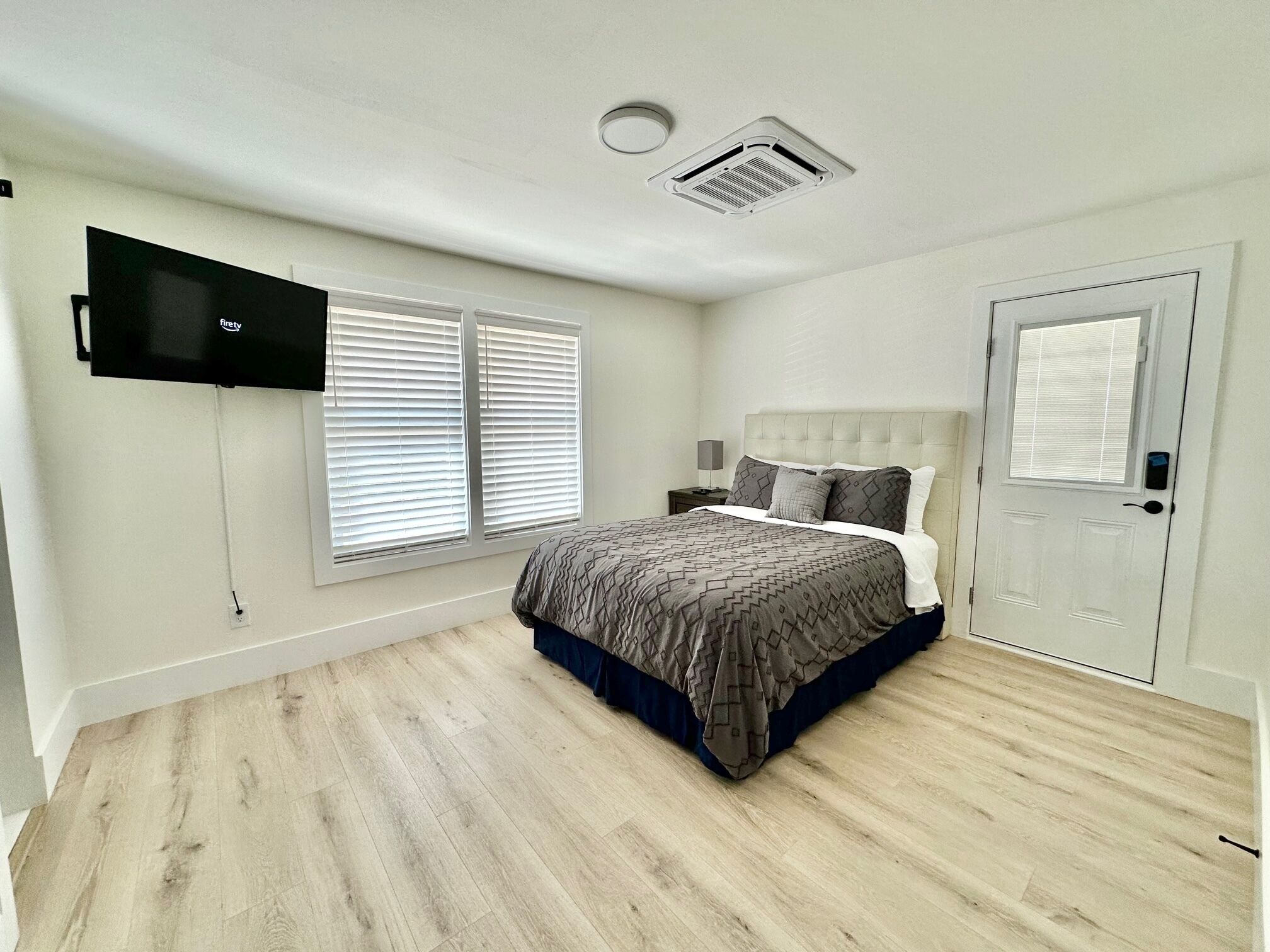 4 Schlafzimmer, Schreibtisch, Bügeleisen/Bügelbrett, kostenloses WLAN