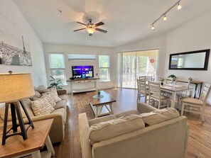 Smart TV, ping pong - 14-208 Legacy Dunes, Lake View !, Close To Disney, Heated Swimming Pool (Kissimmee)
