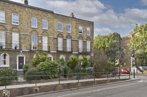 2 bedrooms, Internet - Jewel in the Town in London (London)