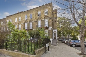 2 bedrooms, Internet - Jewel in the Town in London (London)