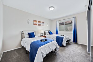3 bedrooms, desk, iron/ironing board, free WiFi