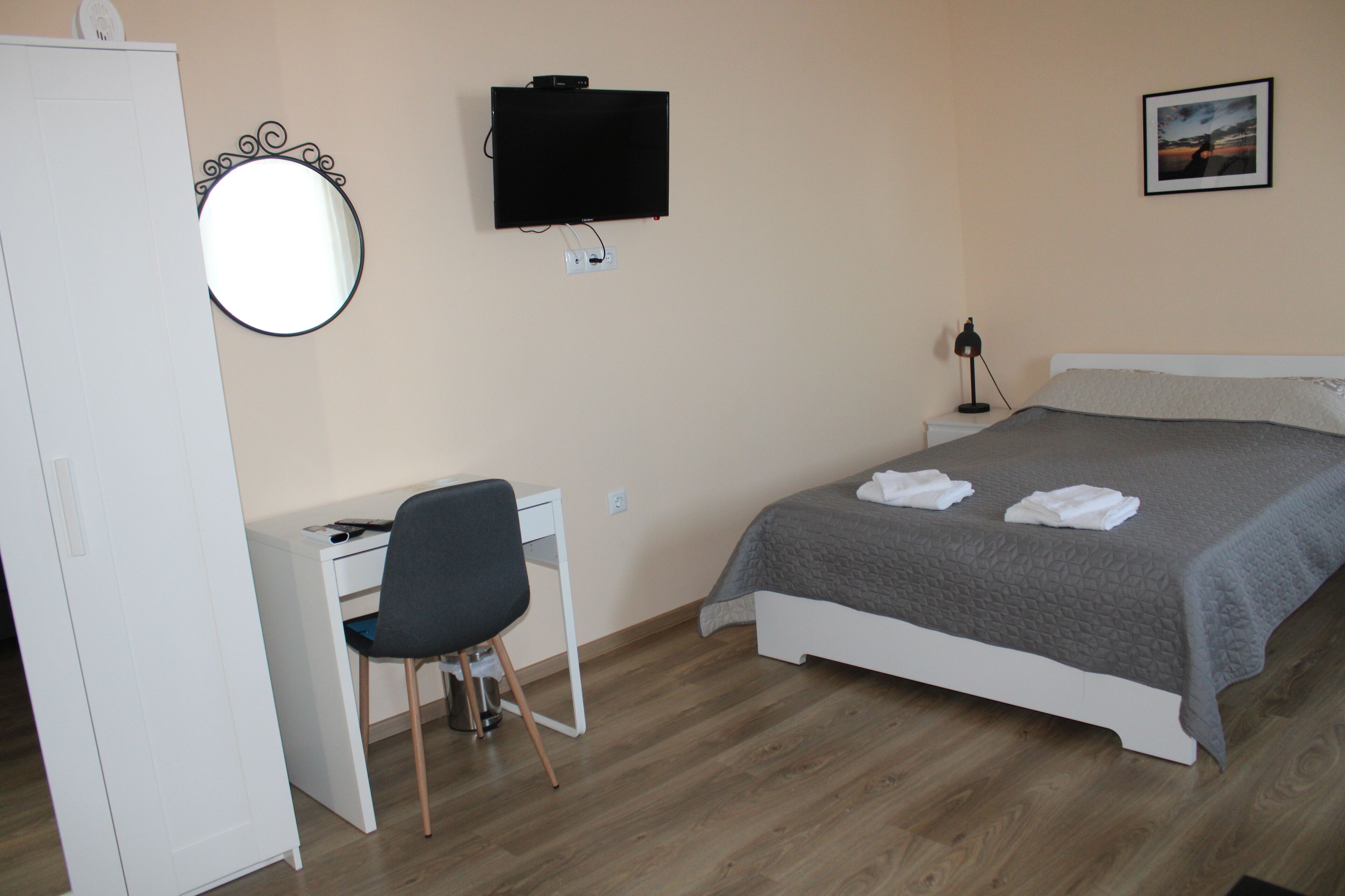 1 slaapkamer, een bureau, een strijkplank/strijkijzer, gratis wifi