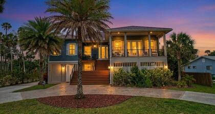 Exquisite Resort Style Pool Home | Flagler Beach | Close To The Beach | Hot Tub