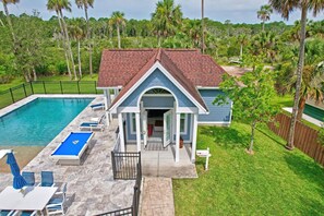 Outdoor pool, a heated pool - Exquisite Resort Style Pool Home | Flagler Beach | Close To The Beach | Hot Tub (Flagler Beach)