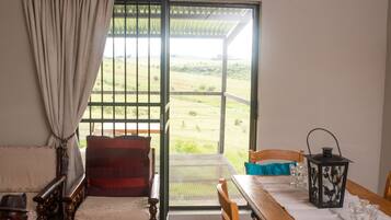 Romantische Ferienhütte | Daunenbettdecken, Bettwäsche