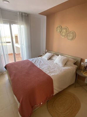 2 Schlafzimmer, Reisekinderbett, WLAN, Bettwäsche