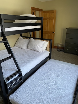 2 chambres, fer et planche Ă repasser, Wi-Fi, draps fournis