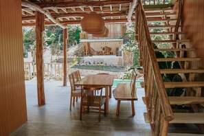 Cabane Luxe, 3 chambres | Salle à manger