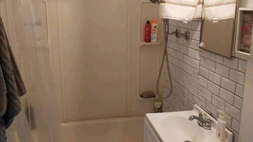 Handtücher, Toilettenpapier