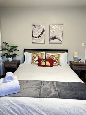 4 habitaciones, escritorio, tabla de planchar con plancha y wifi gratis
