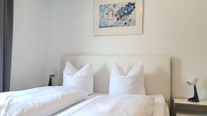 1 Schlafzimmer, Bügeleisen/Bügelbrett