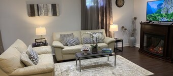 Newly Remodeled 2-Bedroom Luxury suit. Pet Friendly