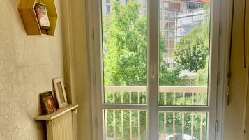 3 bedrooms, iron/ironing board, WiFi