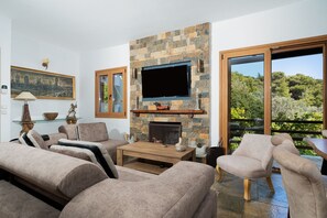 Deluxe Villa | Living area | Flat-screen TV, fireplace - MTC-Villa Beis (Markopoulo Mesogaias)