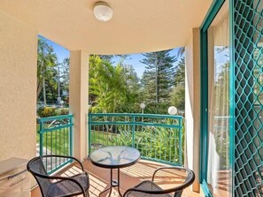 컴포트 아파트 | 발코니