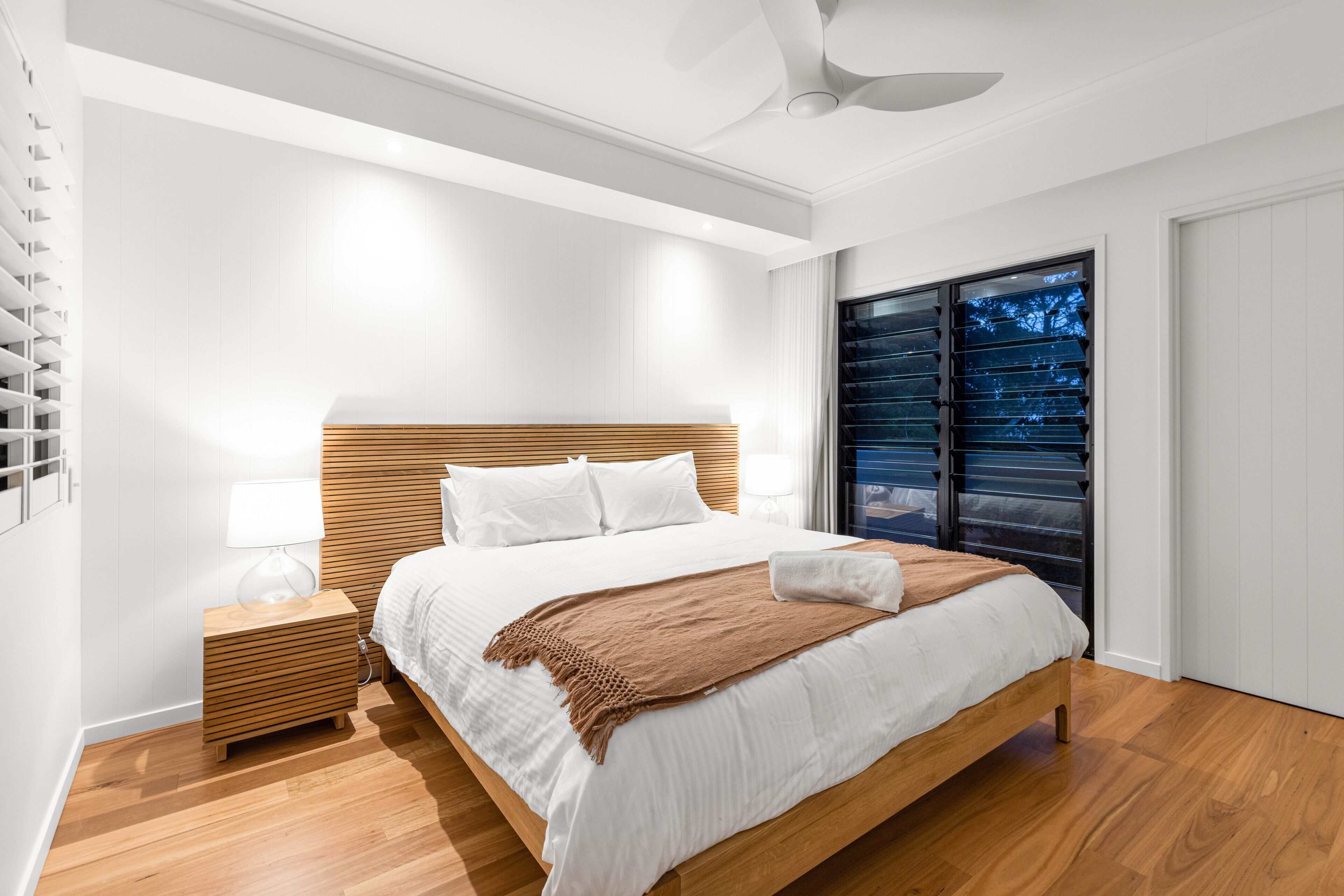 4 soverom, strykejern/-brett, wi-fi (inkludert) og sengetøy