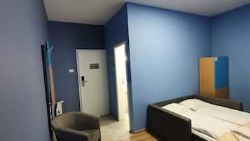 Basic Apartment | 1 bedroom, desk, free WiFi