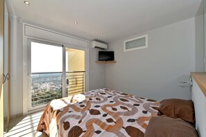 3 habitaciones, tabla de planchar con plancha y wifi gratis 