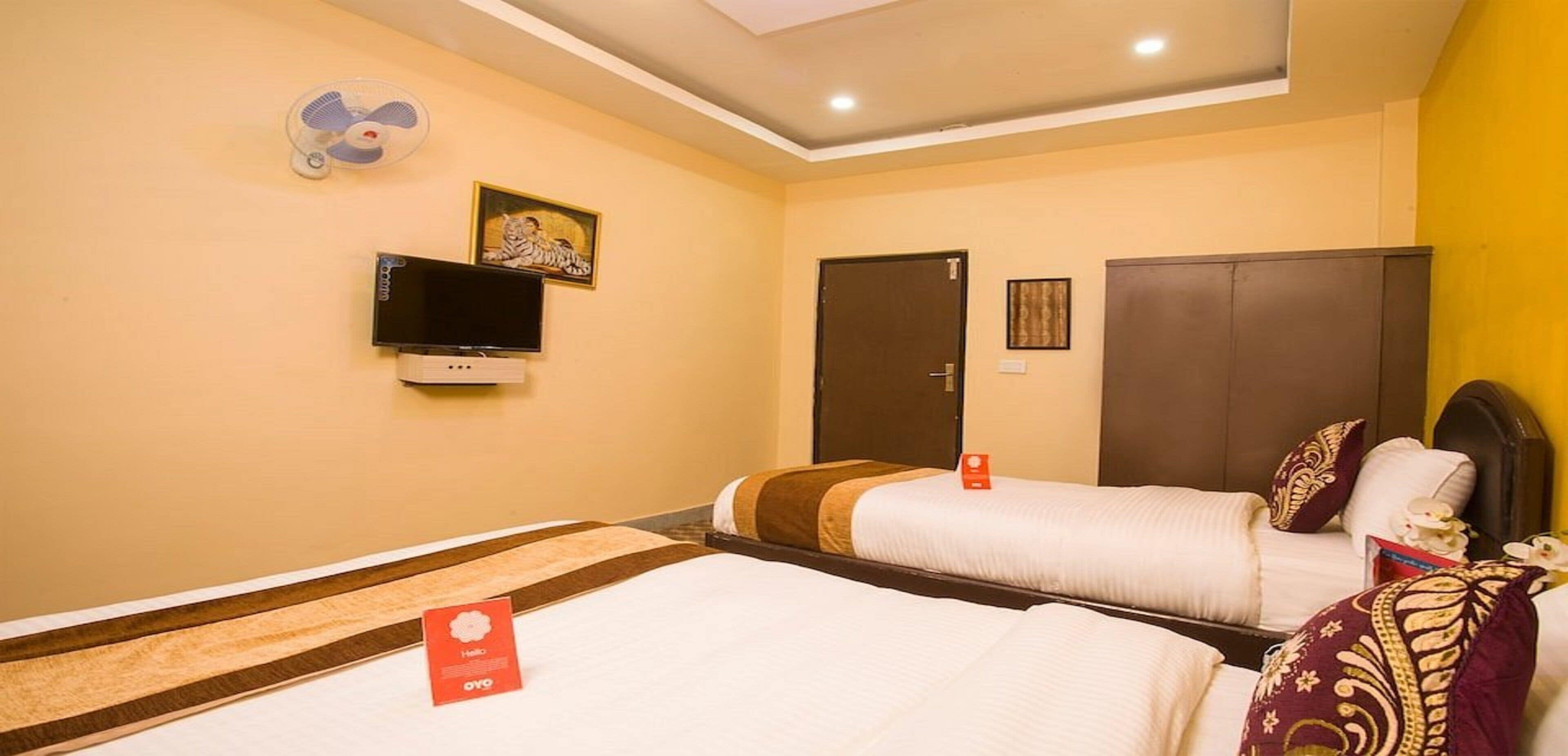 Deluxe Double Room | Free WiFi, bed sheets