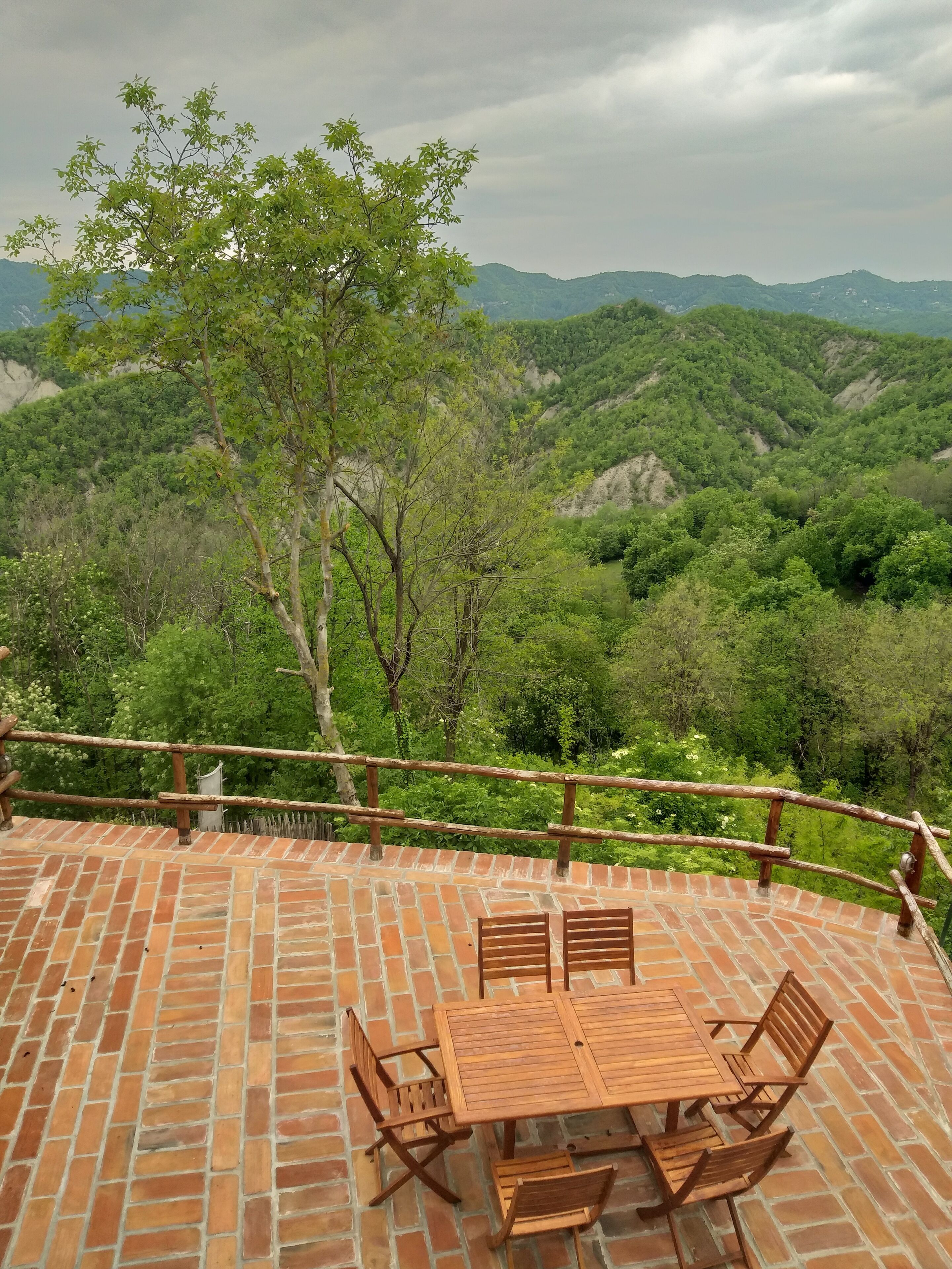 屋外ダイニングエリア