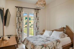 3 chambres, fer et planche à repasser, Wi-Fi gratuit, draps fournis