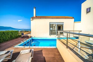 Outdoor pool - Unique Anemon villas private complex (Chania)