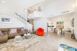 Tv, pejs, stereoanlæg