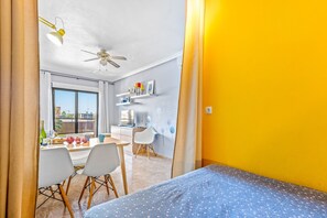 1 bedroom, free WiFi, bed sheets - Apartment 'Lavanda' with Private Pool, Private Terrace and Wi-Fi (Orihuela)