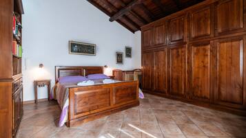 1 camera, ferro/asse da stiro, Wi-Fi gratuito, lenzuola