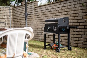 Outdoor dining - Holiday Home 'Casaletto Della Musica' with Garden and Wi-Fi (Viterbo)