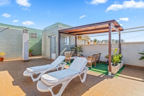 Terrace/patio - Apartment 'Romero' with Shared Pool, Wi-Fi and Air Conditioning (Orihuela)