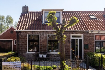Modern Comforts of this home in Paesens