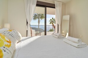 2 makuuhuonetta, silitysrauta/-lauta, ilmainen Wi-Fi, vuodevaatteet