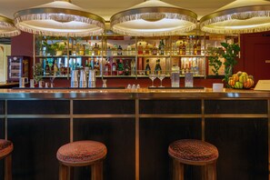 Bar (on property) - Hôtel & SPA Napoléon (Fontainebleau)