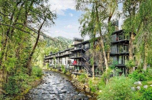 Chateau Roaring Fork Unit 7 | Deluxe Condo Overlooking the River, Four Blocks to Downtown Aspen