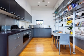 3 bedrooms, Internet - Open Sesame in London (London)