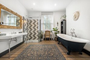 5 bedrooms, Internet - Vintage Elegance in Finsbury Park (London)