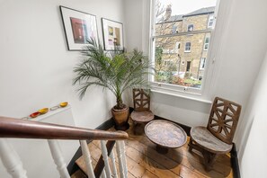 Unclassified image, 4 of 37, button - Vintage Elegance in Finsbury Park (London)