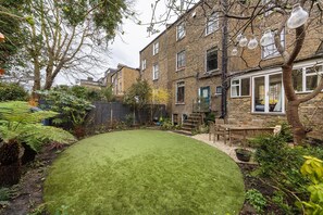 5 bedrooms, Internet - Vintage Elegance in Finsbury Park (London)