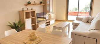 PreaMar • Spacious apartment with sunny terrace and open views