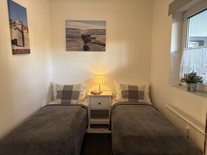 1 bedroom, iron/ironing board, free WiFi