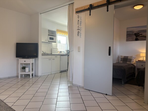 1 bedroom, iron/ironing board, free WiFi