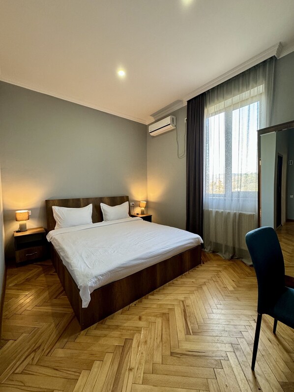 Standard Double Room | Desk, blackout drapes, free WiFi, bed sheets