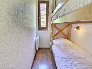 2 soverom og sengetøy