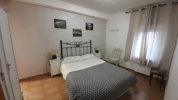 Habitació bàsica | 1 dormitori i wifi gratuïta