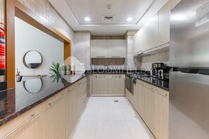 Basic Apartment | Private kitchen