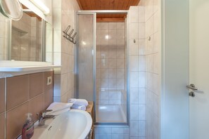 Hair dryer - Ferienwohnung Zwischen Wald und See in Husum / Schobüll für bis zu 2 Personen (Husum)